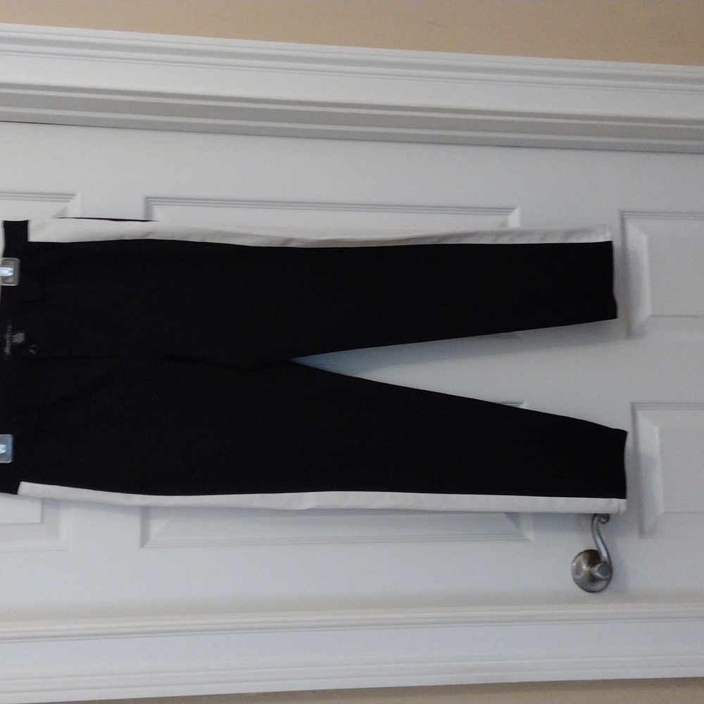 Kenneth Cole NWOT black skinny pants white stripe down side of legs